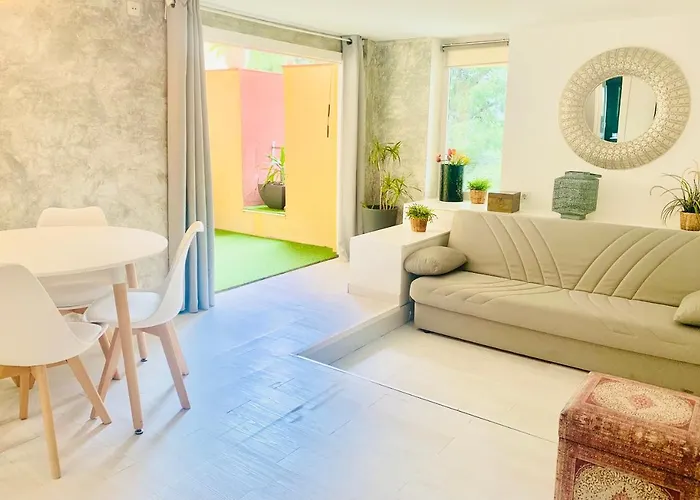 Panoramic Apartment *